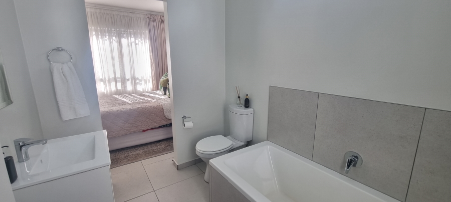 3 Bedroom Property for Sale in Broadacres Gauteng