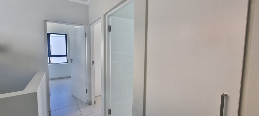 3 Bedroom Property for Sale in Broadacres Gauteng