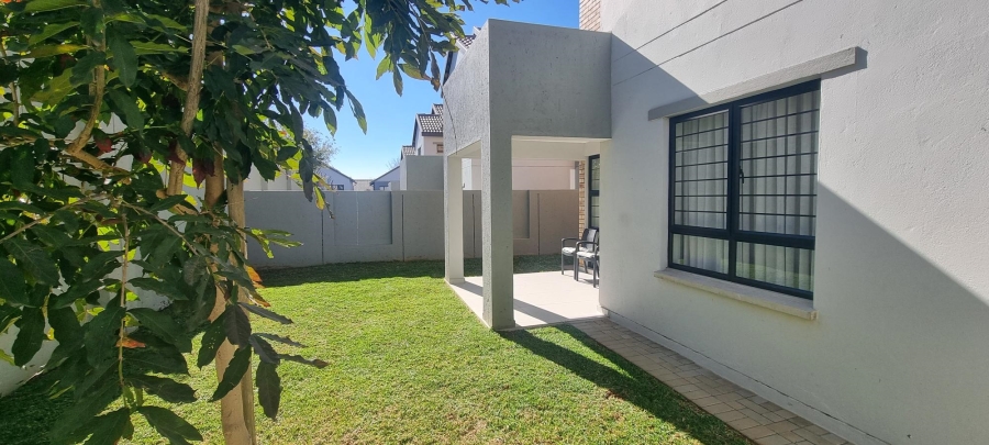 3 Bedroom Property for Sale in Broadacres Gauteng