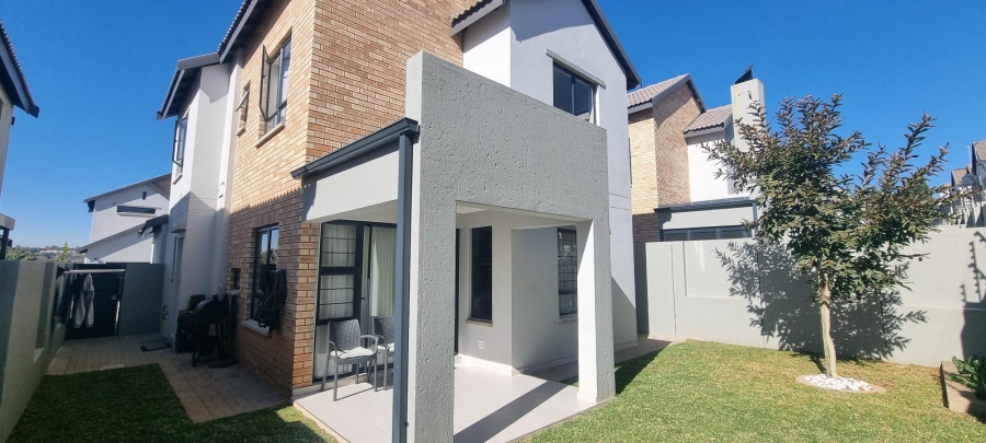 3 Bedroom Property for Sale in Broadacres Gauteng