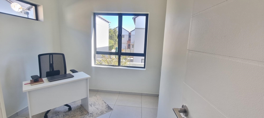 3 Bedroom Property for Sale in Broadacres Gauteng