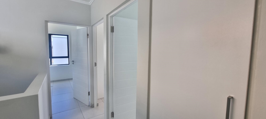 3 Bedroom Property for Sale in Broadacres Gauteng