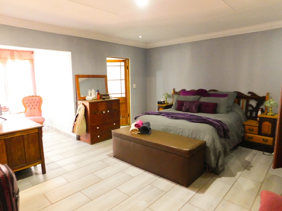 5 Bedroom Property for Sale in Heidelberg Proper Gauteng