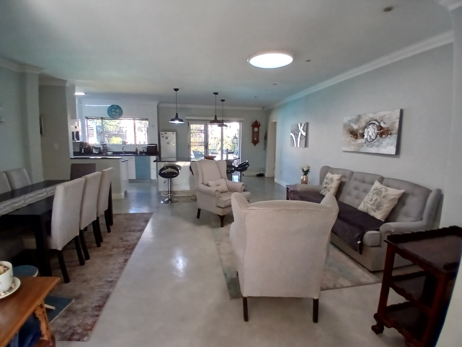 4 Bedroom Property for Sale in Brackendowns Gauteng