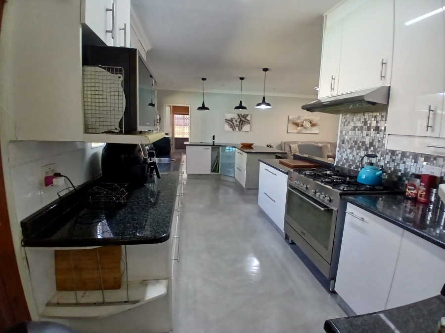 4 Bedroom Property for Sale in Brackendowns Gauteng