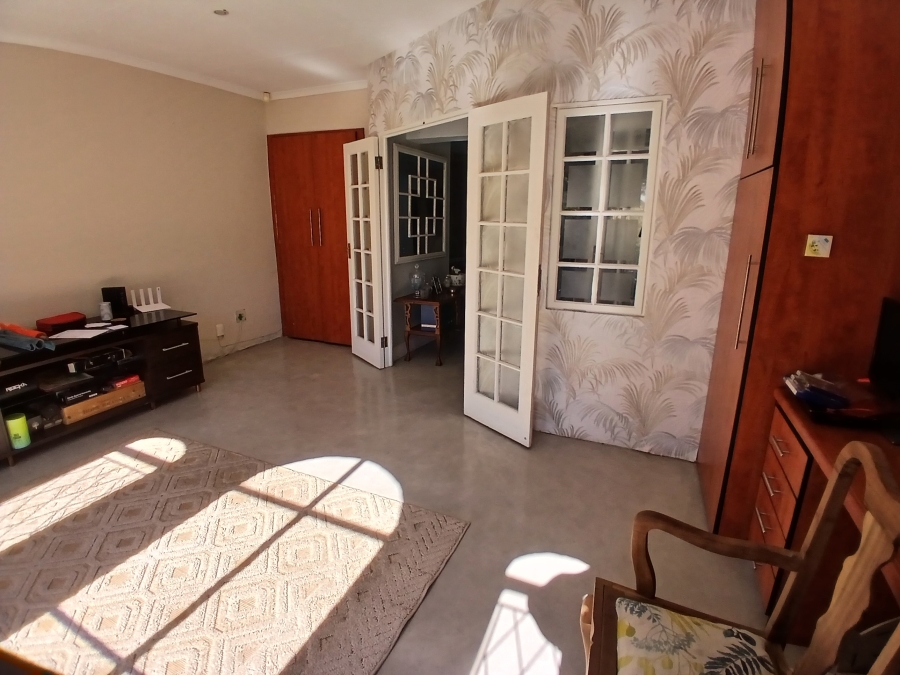 4 Bedroom Property for Sale in Brackendowns Gauteng