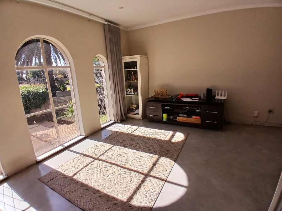 4 Bedroom Property for Sale in Brackendowns Gauteng