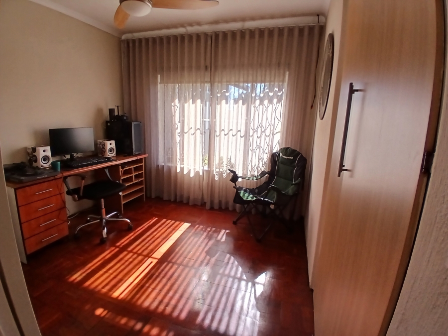 4 Bedroom Property for Sale in Brackendowns Gauteng