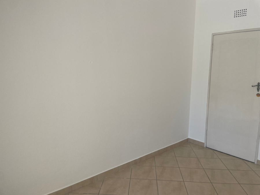 To Let 1 Bedroom Property for Rent in Poortview Gauteng