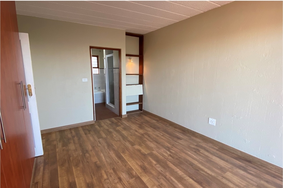 3 Bedroom Property for Sale in Northcliff Gauteng