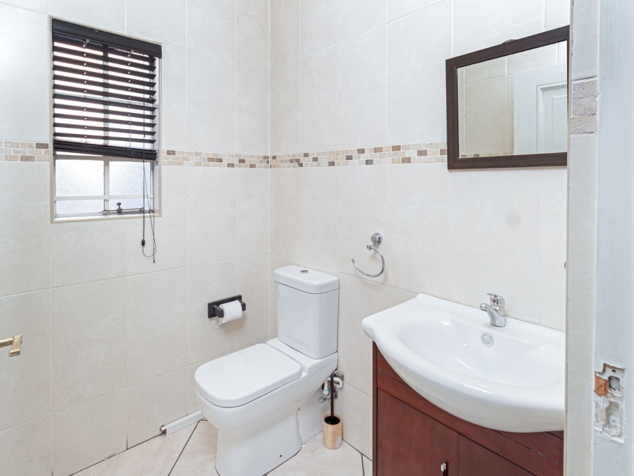 8 Bedroom Property for Sale in Fourways Gardens Gauteng