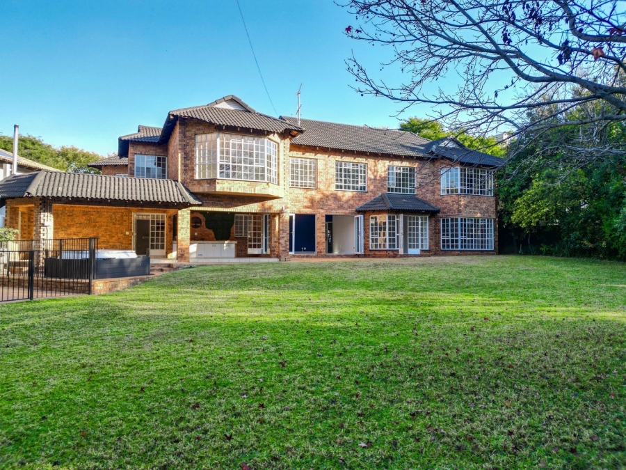 8 Bedroom Property for Sale in Fourways Gardens Gauteng