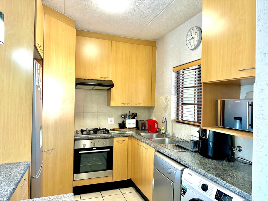 2 Bedroom Property for Sale in Lonehill Gauteng