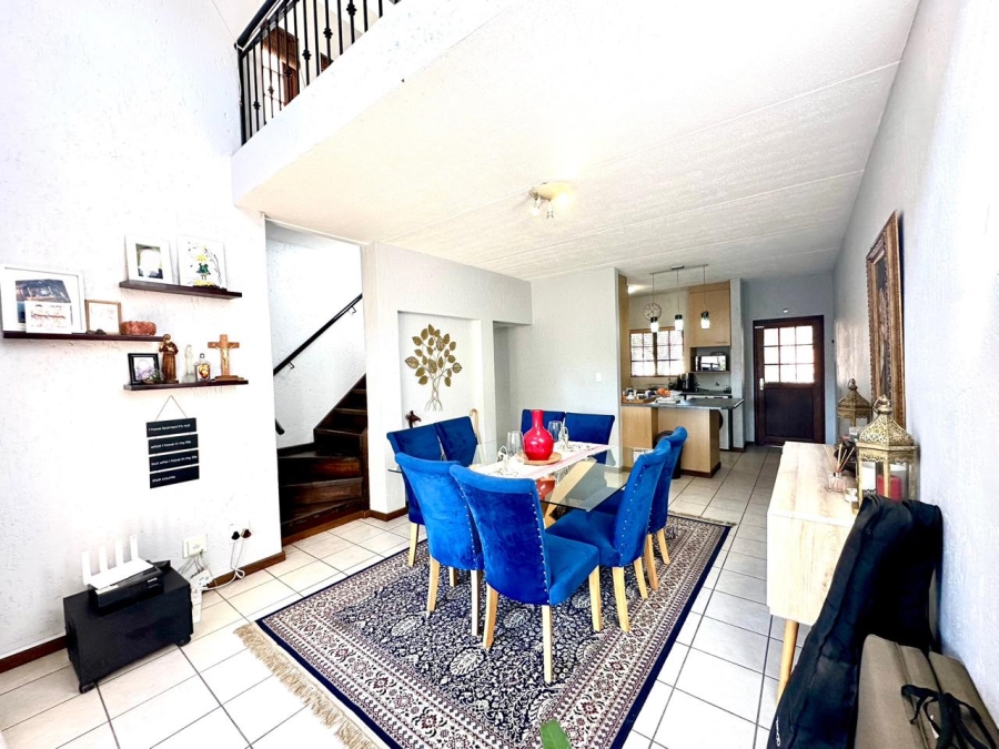 2 Bedroom Property for Sale in Lonehill Gauteng
