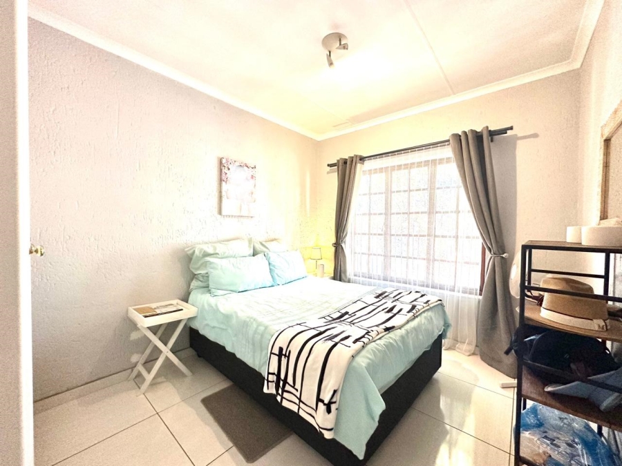 2 Bedroom Property for Sale in Lonehill Gauteng