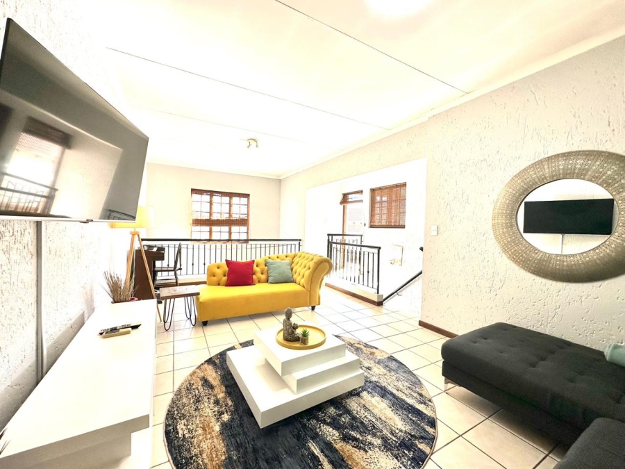 2 Bedroom Property for Sale in Lonehill Gauteng