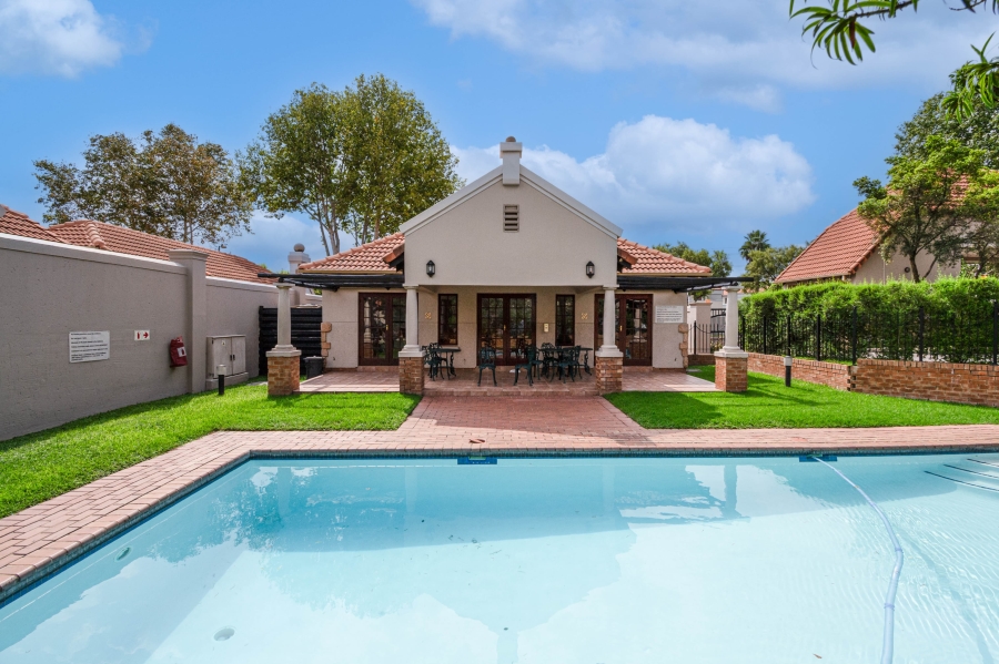 2 Bedroom Property for Sale in Lonehill Gauteng