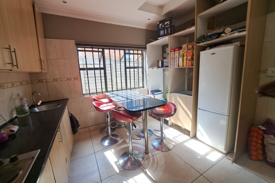 2 Bedroom Property for Sale in Orange Grove Gauteng