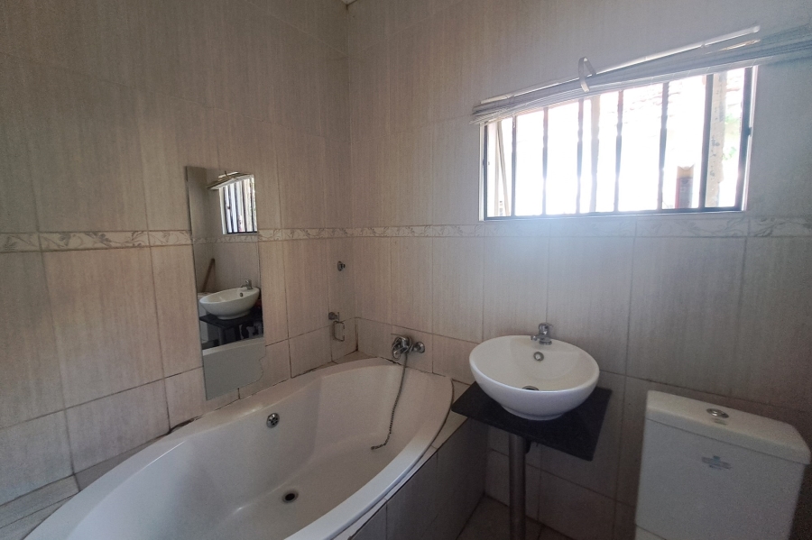 2 Bedroom Property for Sale in Orange Grove Gauteng