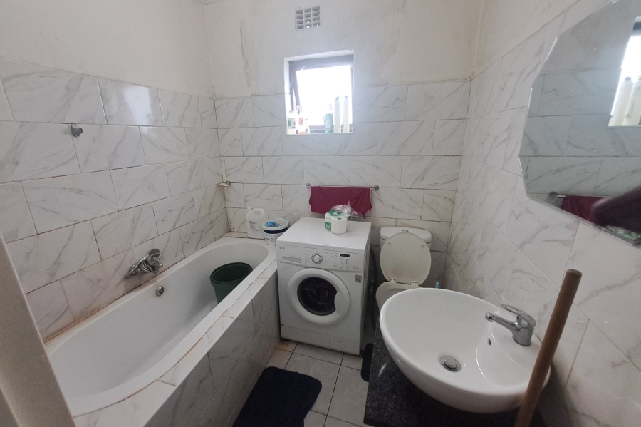 2 Bedroom Property for Sale in Orange Grove Gauteng