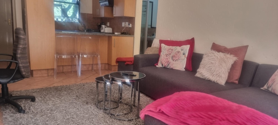 1 Bedroom Property for Sale in Pineslopes Gauteng