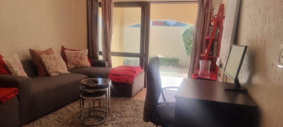 1 Bedroom Property for Sale in Pineslopes Gauteng