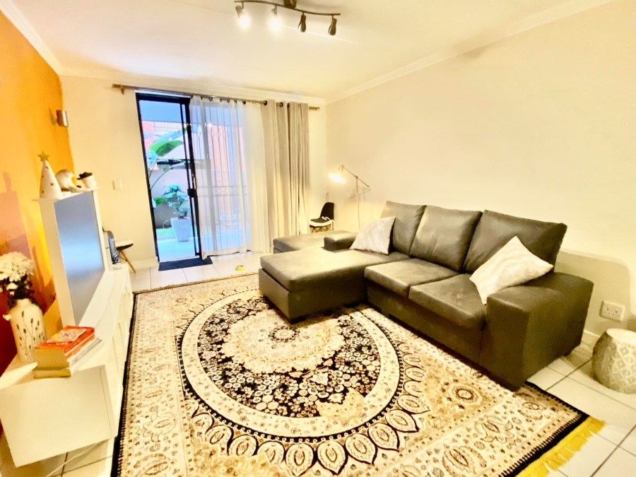 To Let 2 Bedroom Property for Rent in Morningside Gauteng