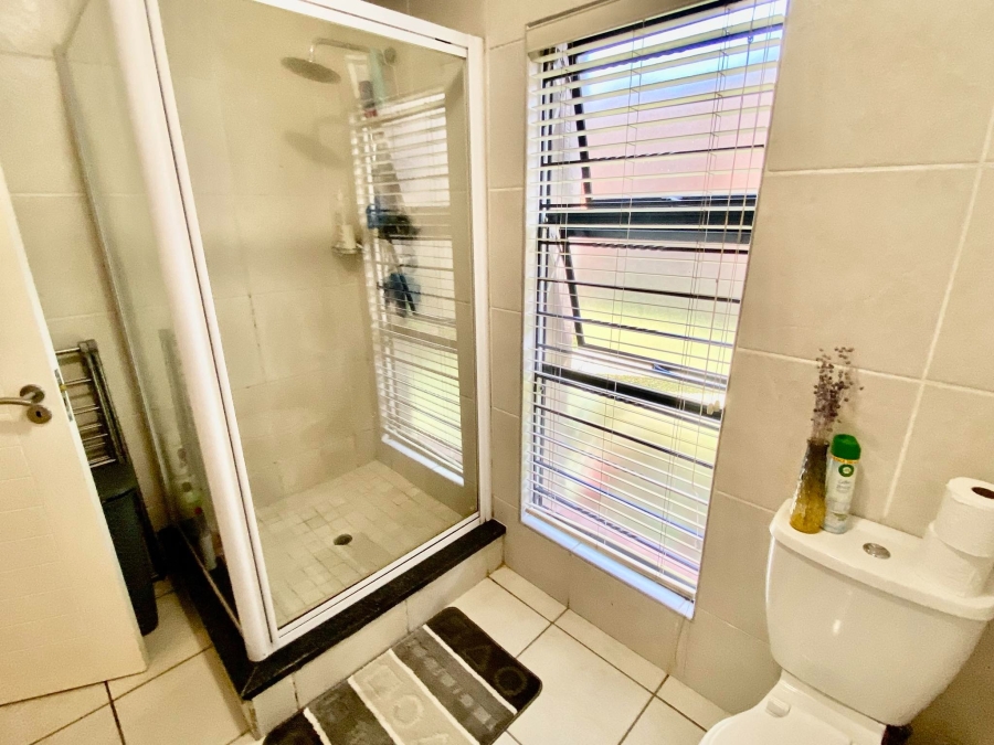 To Let 2 Bedroom Property for Rent in Morningside Gauteng