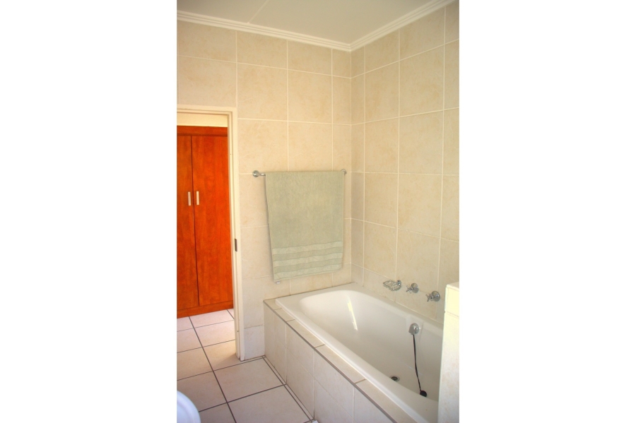 To Let 3 Bedroom Property for Rent in Sunninghill Gauteng