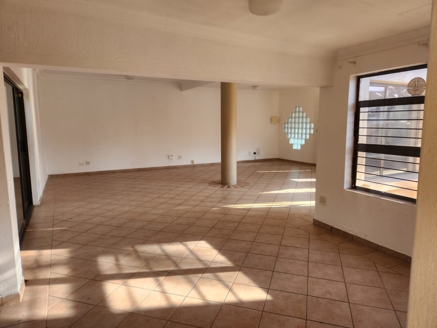 To Let 2 Bedroom Property for Rent in Wilgeheuwel Gauteng
