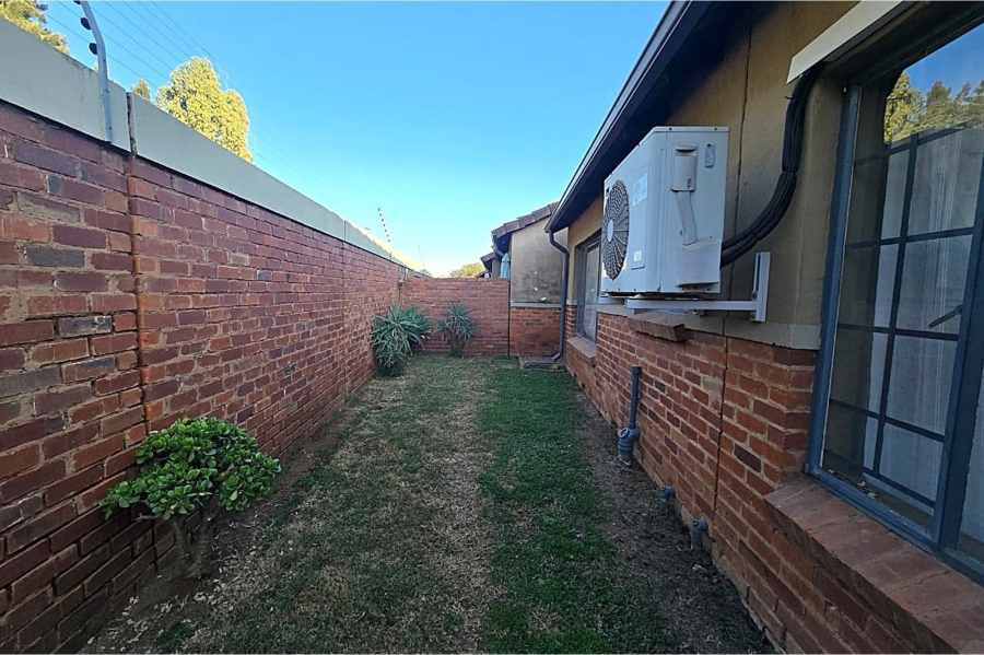 To Let 3 Bedroom Property for Rent in Montana Gauteng