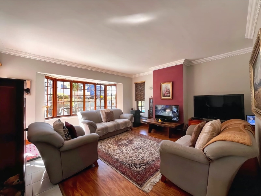 4 Bedroom Property for Sale in Lakefield Gauteng