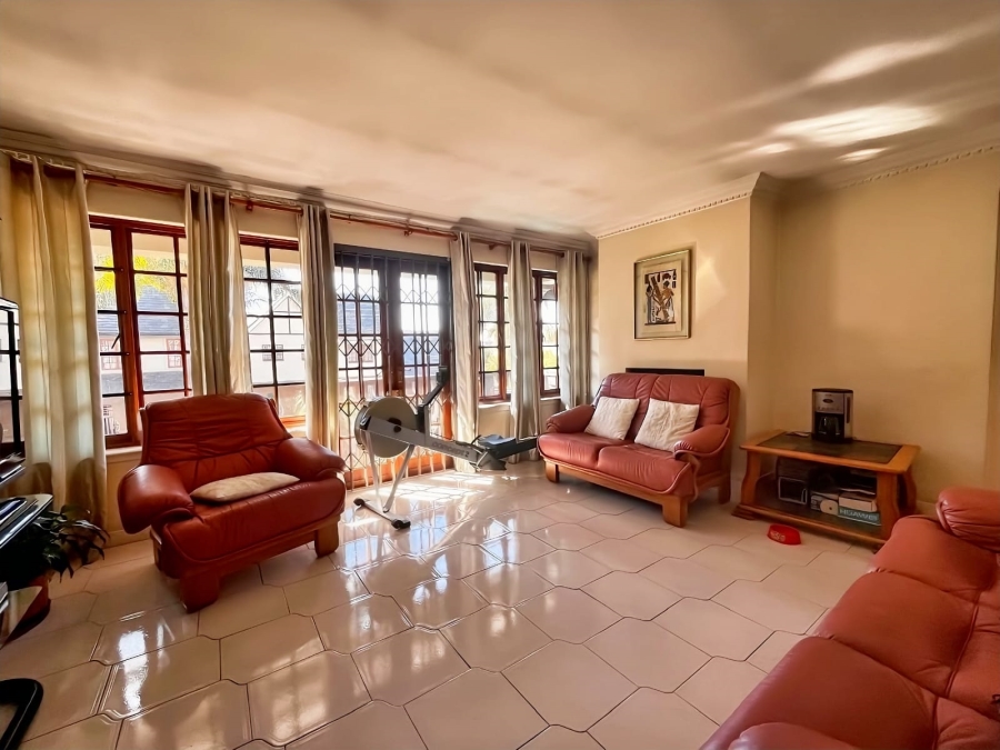 4 Bedroom Property for Sale in Lakefield Gauteng