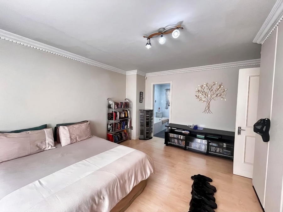 4 Bedroom Property for Sale in Lakefield Gauteng