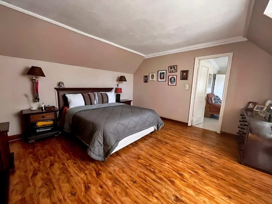 4 Bedroom Property for Sale in Lakefield Gauteng