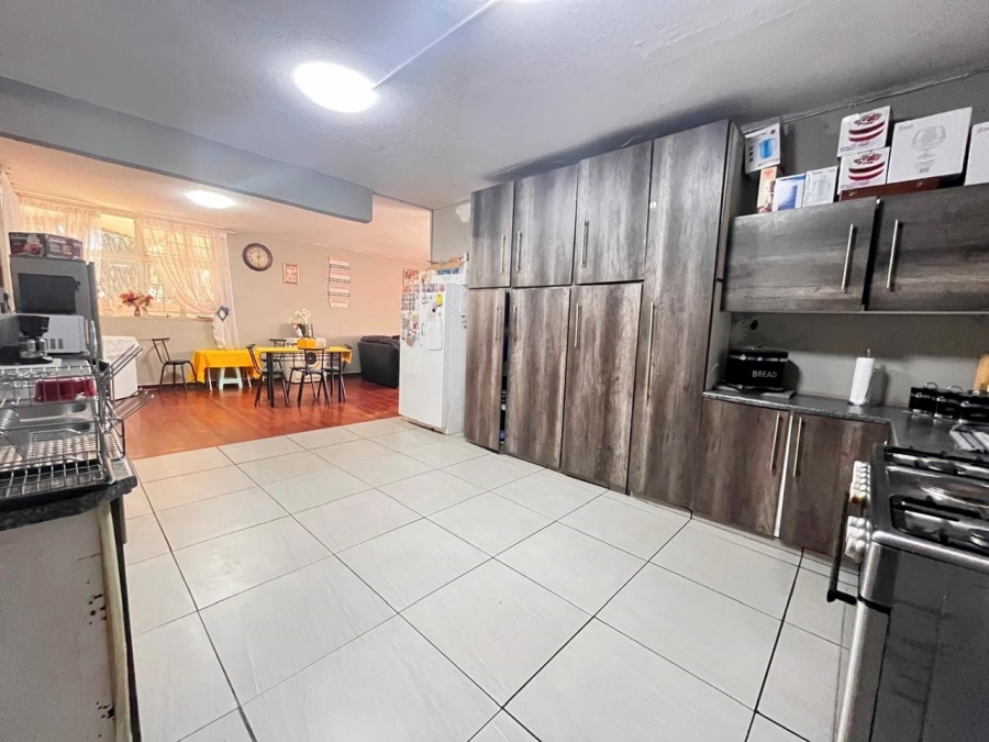 5 Bedroom Property for Sale in Brakpan Central Gauteng
