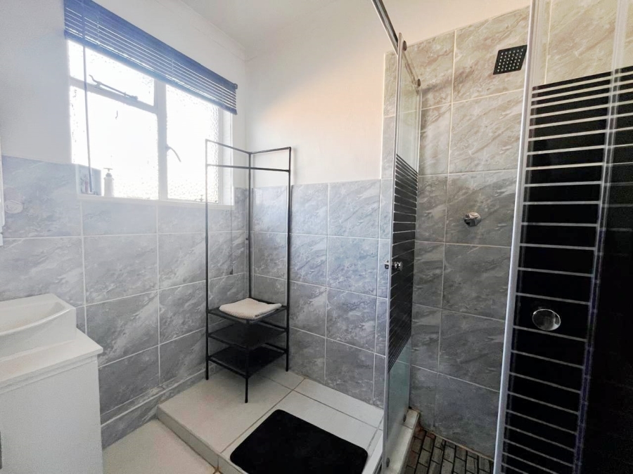 5 Bedroom Property for Sale in Brakpan Central Gauteng
