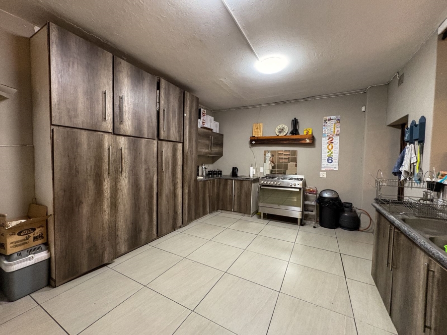 5 Bedroom Property for Sale in Brakpan Central Gauteng