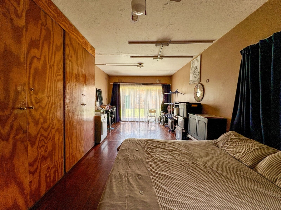 5 Bedroom Property for Sale in Brakpan Central Gauteng