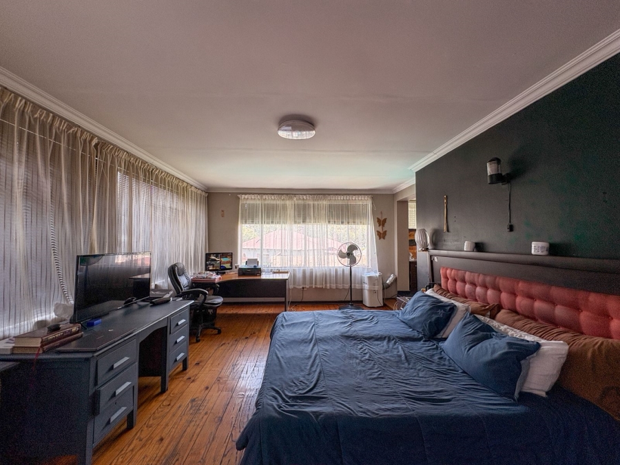 5 Bedroom Property for Sale in Brakpan Central Gauteng