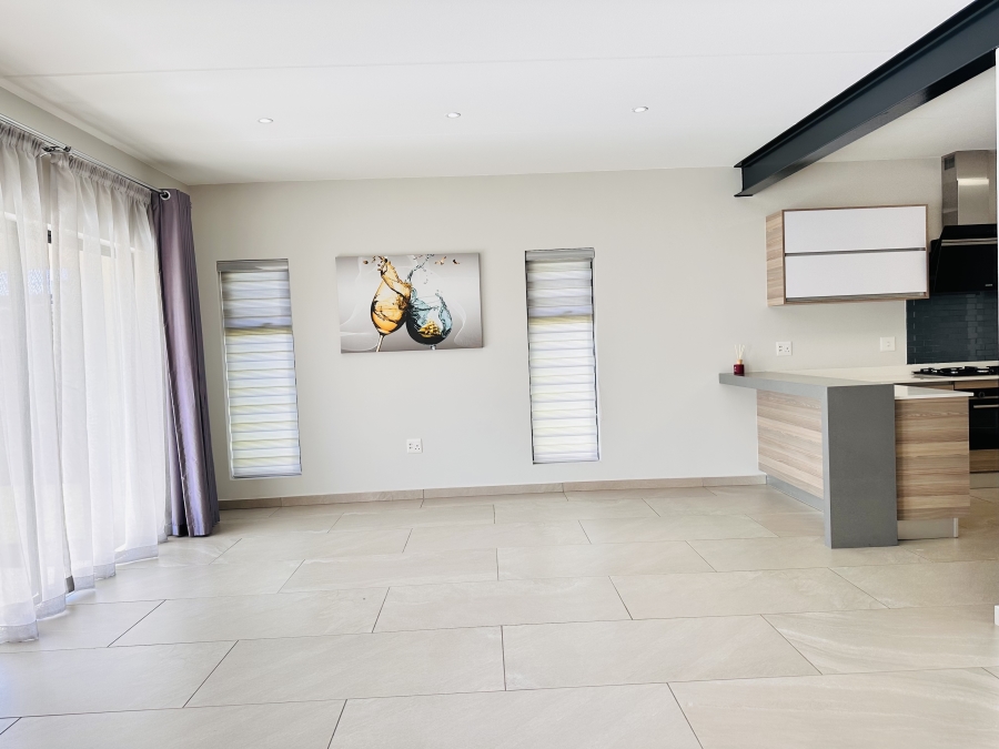 To Let 3 Bedroom Property for Rent in Crowthorne AH Gauteng