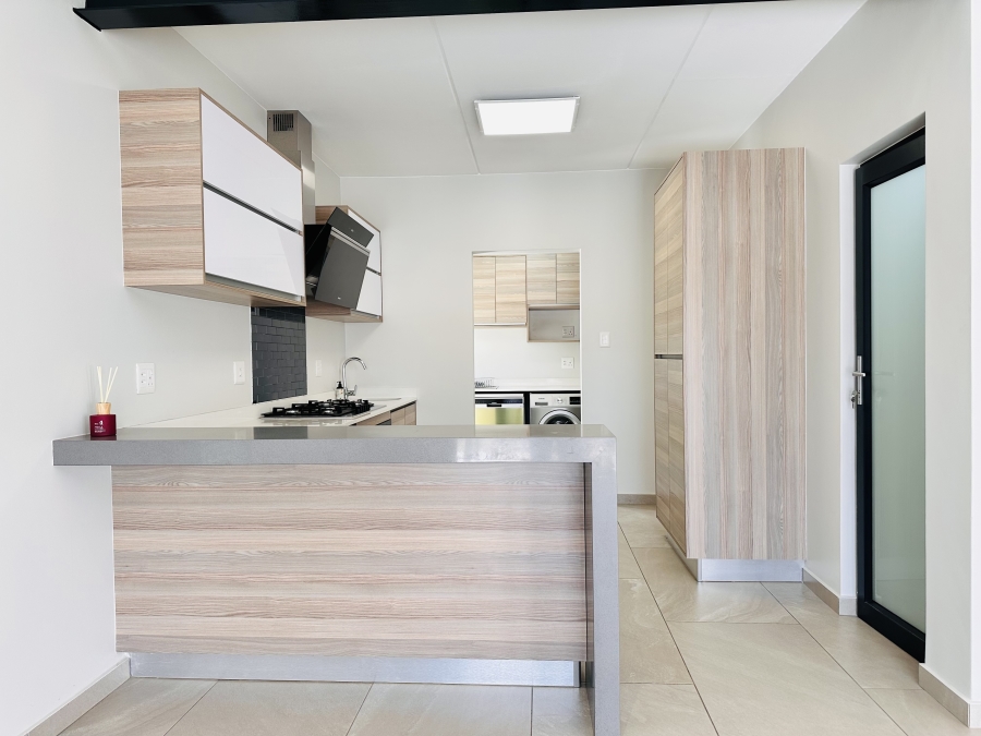To Let 3 Bedroom Property for Rent in Crowthorne AH Gauteng