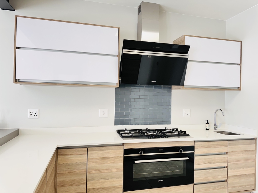 To Let 3 Bedroom Property for Rent in Crowthorne AH Gauteng