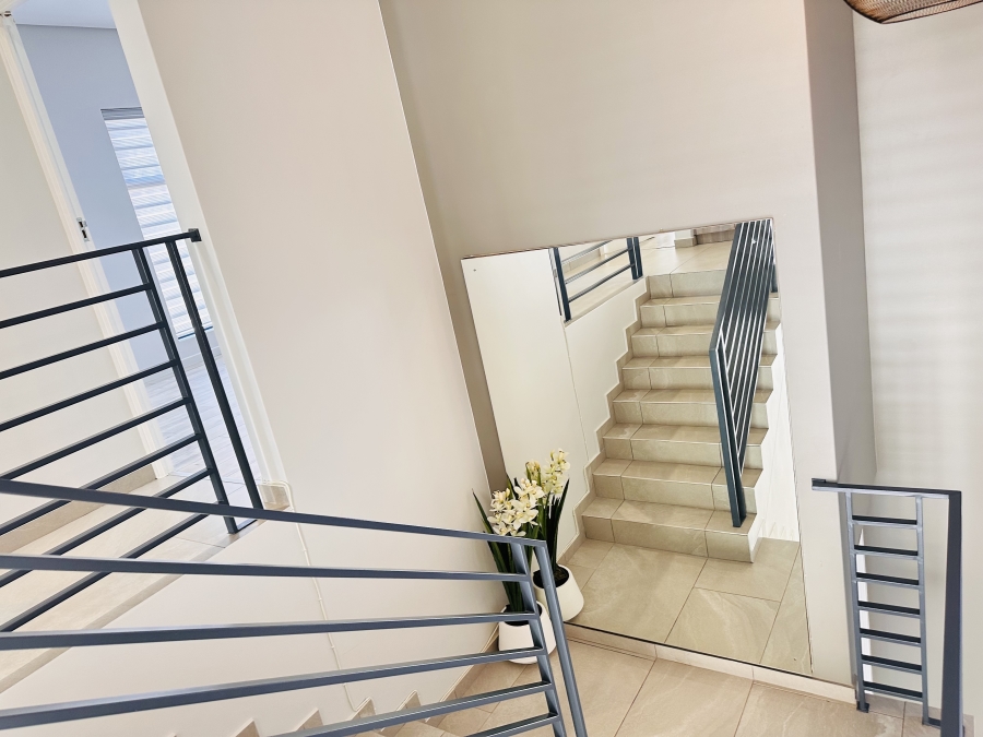 To Let 3 Bedroom Property for Rent in Crowthorne AH Gauteng
