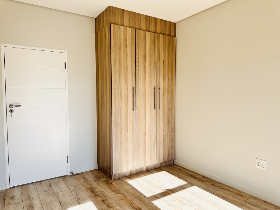 To Let 3 Bedroom Property for Rent in Crowthorne AH Gauteng