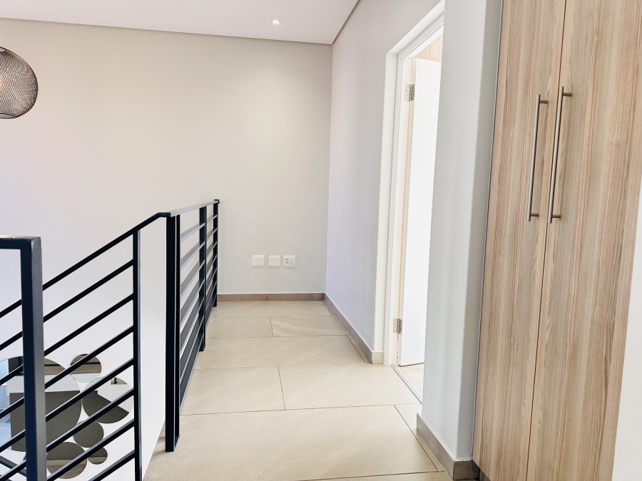 To Let 3 Bedroom Property for Rent in Crowthorne AH Gauteng