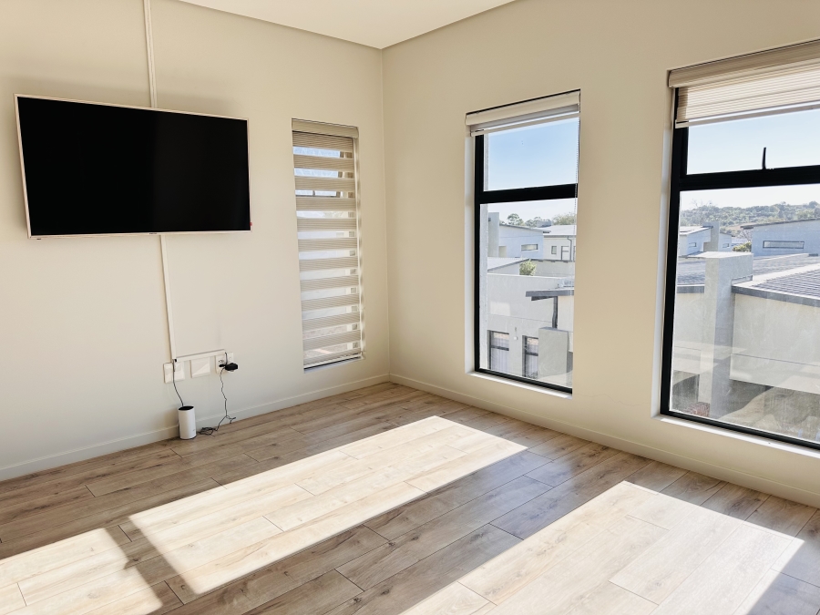 To Let 3 Bedroom Property for Rent in Crowthorne AH Gauteng
