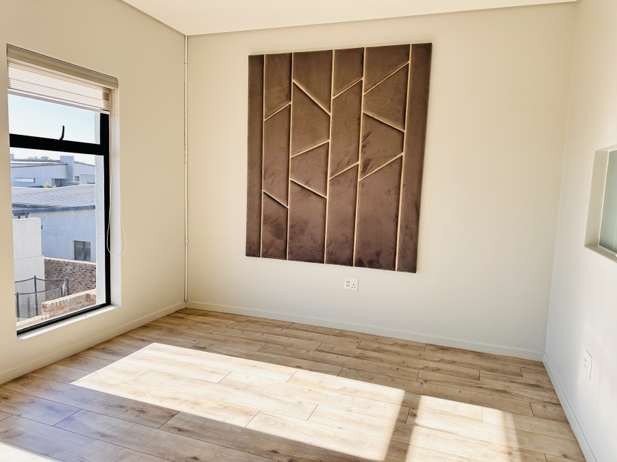 To Let 3 Bedroom Property for Rent in Crowthorne AH Gauteng