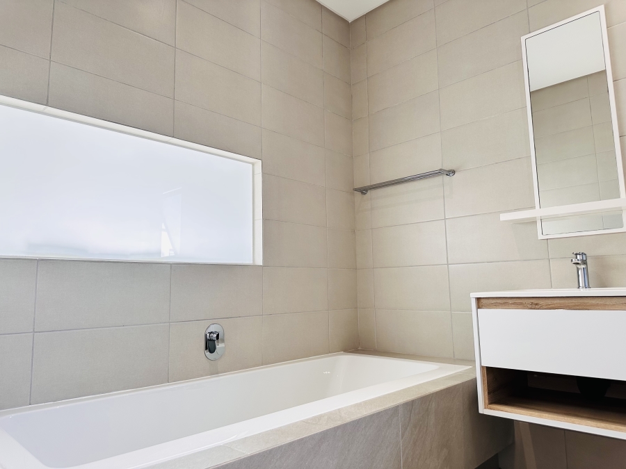 To Let 3 Bedroom Property for Rent in Crowthorne AH Gauteng