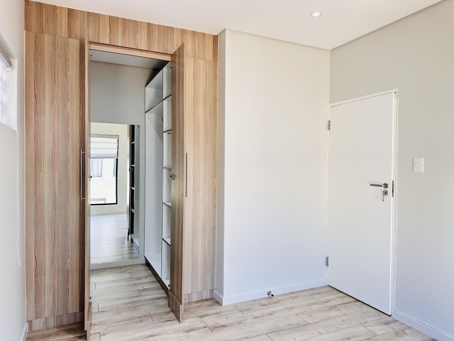 To Let 3 Bedroom Property for Rent in Crowthorne AH Gauteng